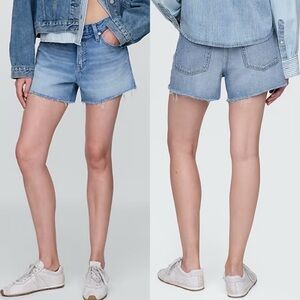 NWT Gap Ultra Soft Denim Shorts Light Indigo Sz 27/4
